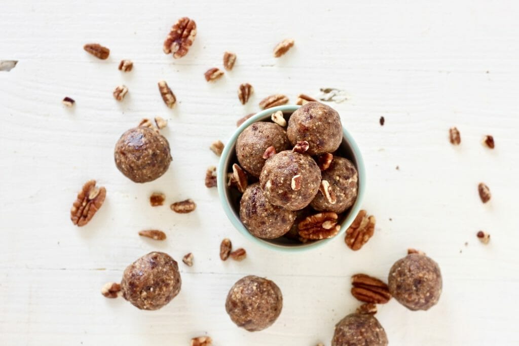 Simple Pecan No-Bake Energy Bites