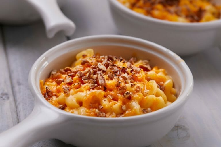 One Pot Mac & Cheese with Toasted Pecans