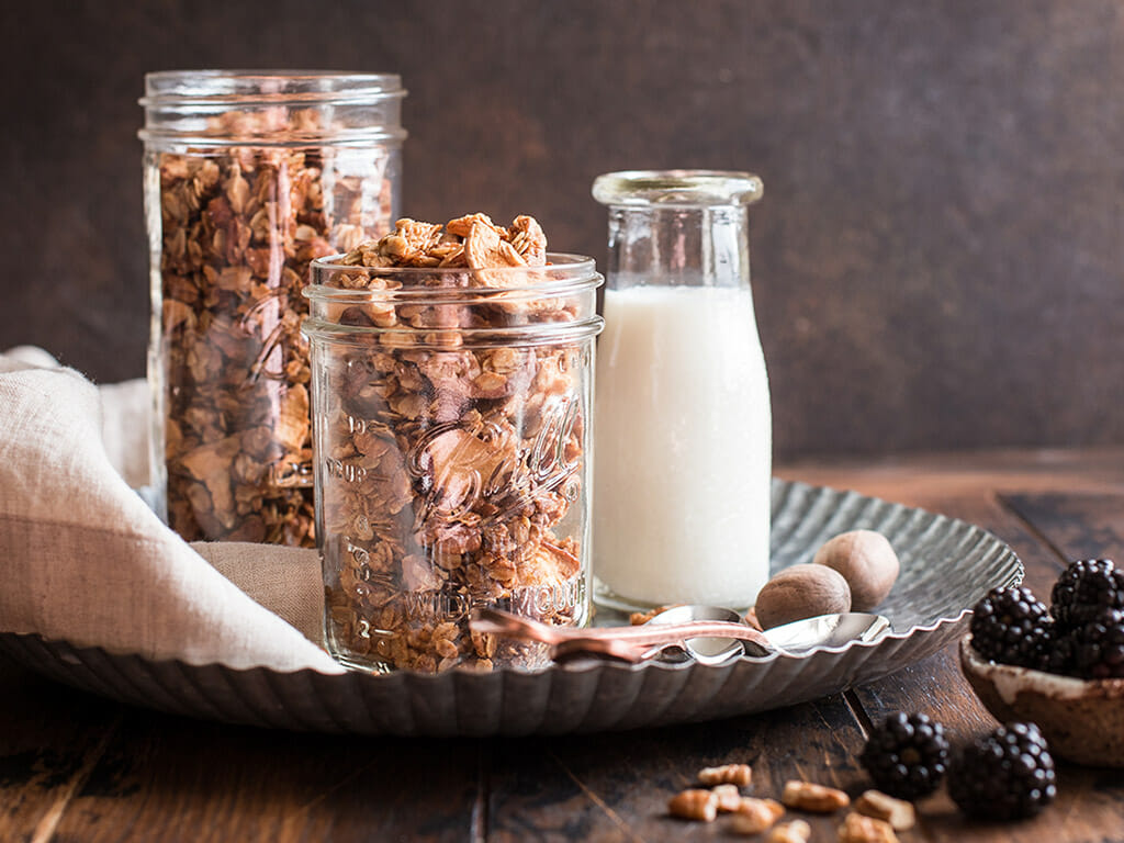 Pecan, Ginger and Dried Apple Granola | American Pecan Promotion Board