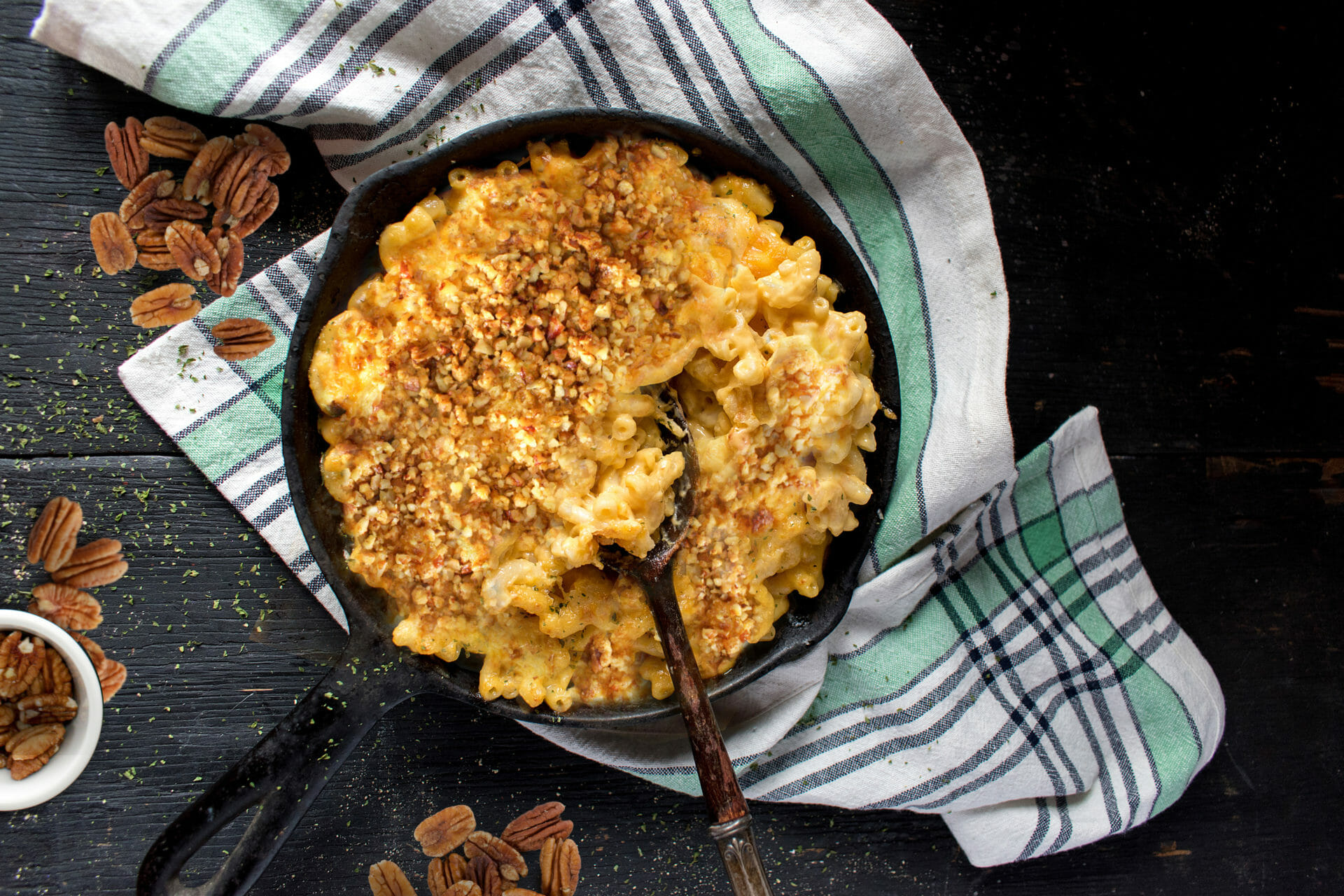 Mac and Cheese with Pecan Breadcrumbs | American Pecan Promotion Board